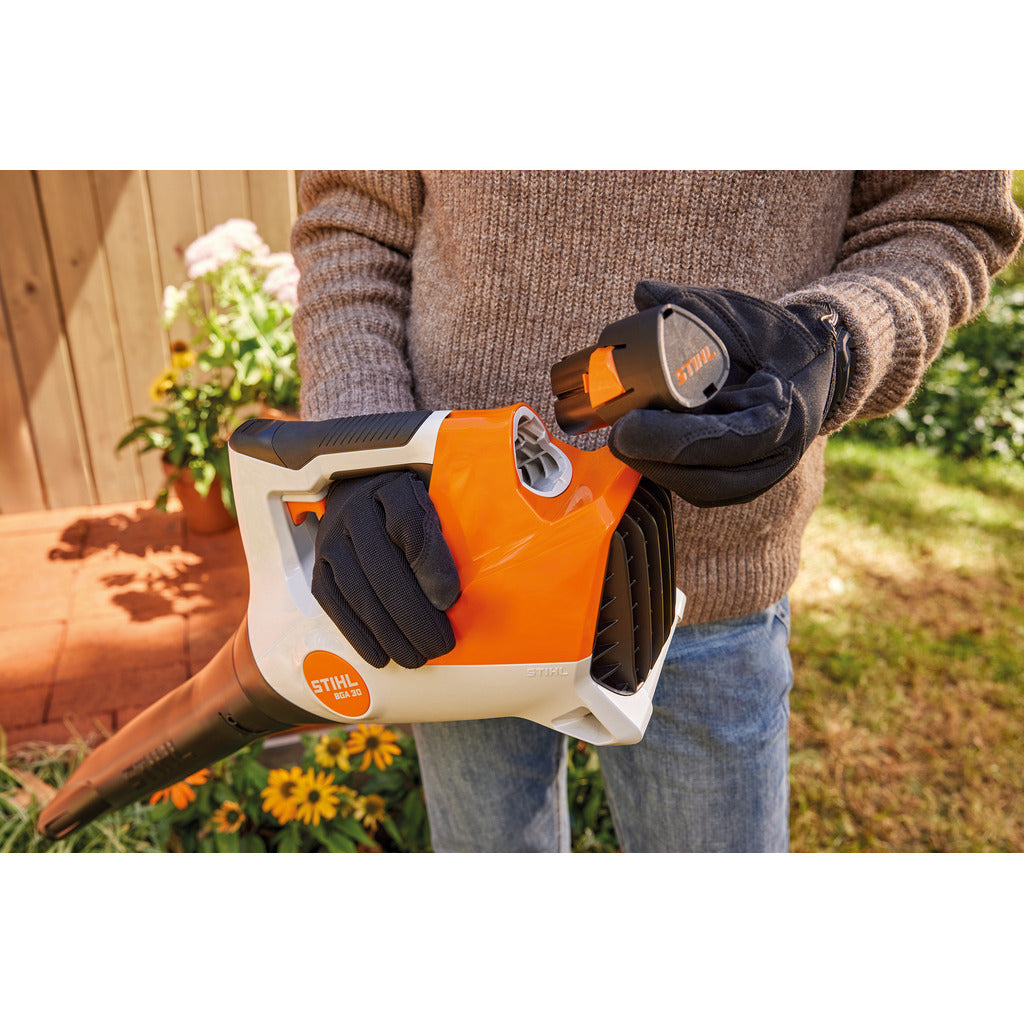 Set soffiatore a batteria Stihl BGA 30
