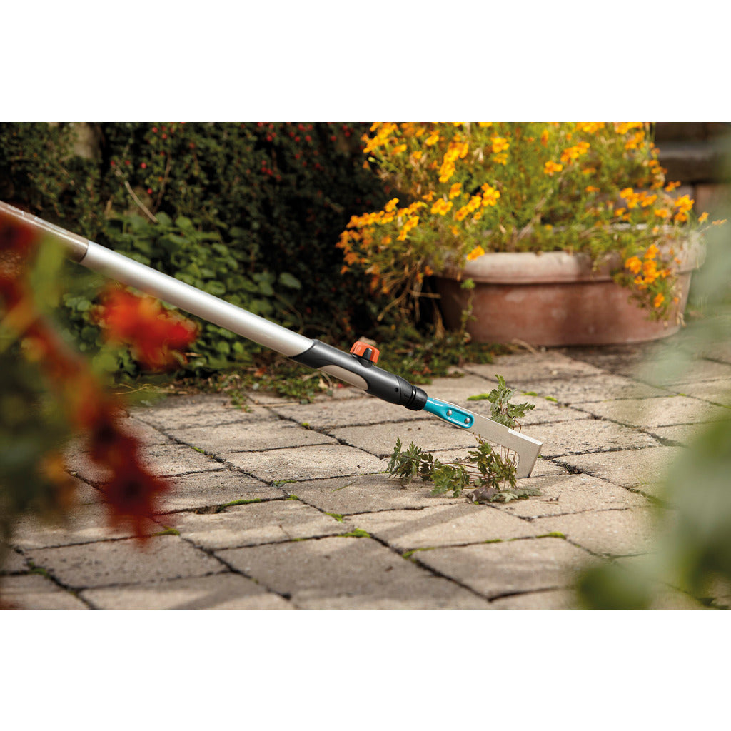 Gardena combisystem-Komplettangebot (Fugenkratzer + Rechenbesen + Grubber + Stiel)