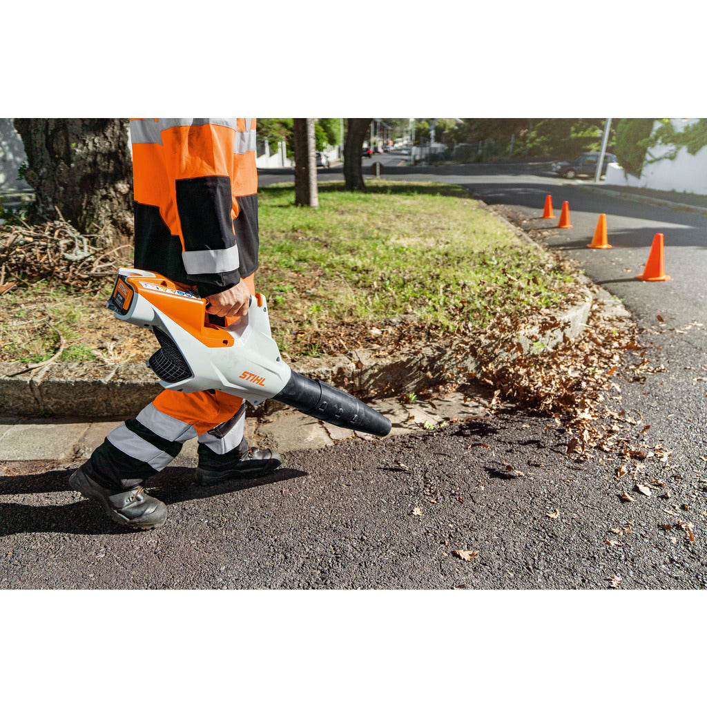 Soffiatore a batteria Stihl BGA 86 / senza batteria e caricabatteria