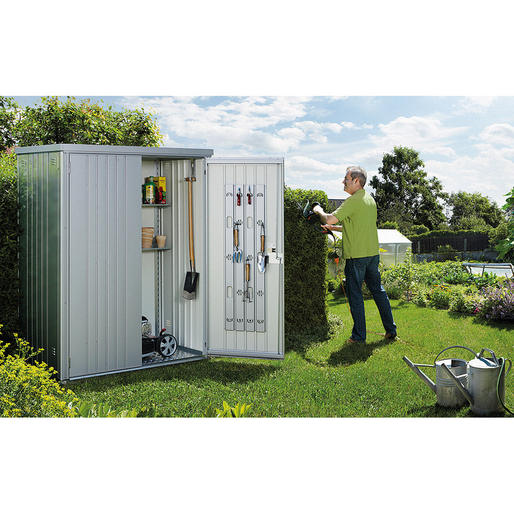 Equipment cabinet