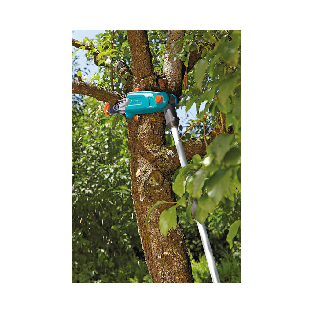 Gardena cordless telescopic pruner TCS 20/18V P4A / Ready-To-Use Set