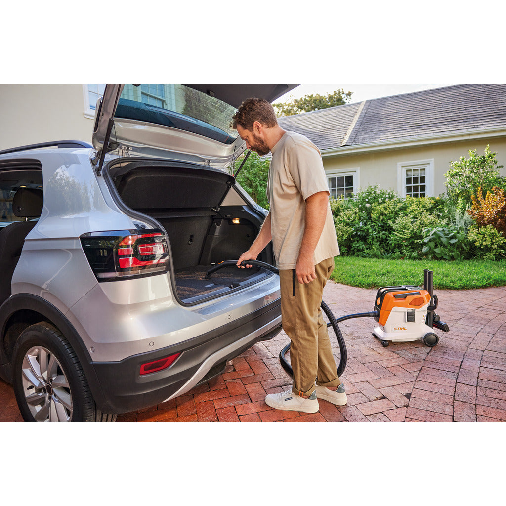 Stihl Akku-Nass- und Trockensauger SEA 60 L / mit AK 20 und Ladegerät AL 101