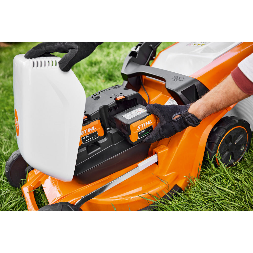 Tosaerba a batteria Stihl RMA 448 V / senza batteria e caricabatteria