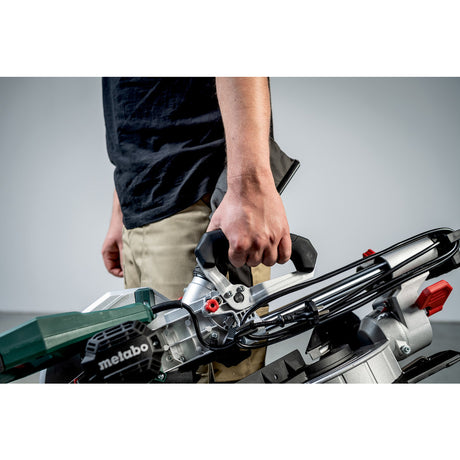 Troncatrice KGS 305 M con funzione di trazione