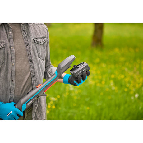 Gardena Akku-Teleskop-Baumschere HighCut 360/18V P4A  / Ready-To-Use / Set