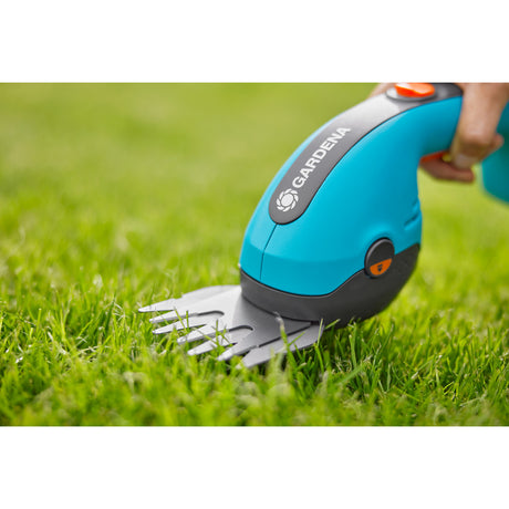Gardena Akku-Gras- und Strauchschere PowerCut / Ready-To-Use Set