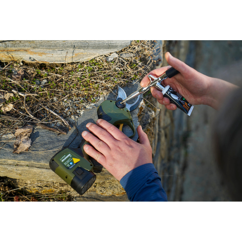 Forbici da giardino elettriche ALPEN WILDHORN 32 / Set