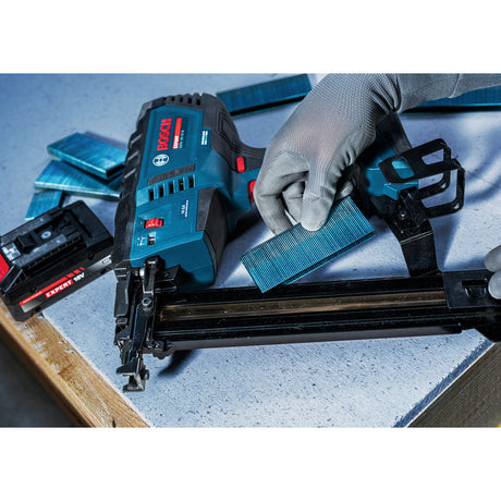 Akku-Holzklammerer EXTH18V-50M