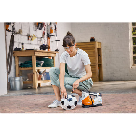 Compressore a batteria Stihl KOA 20 senza batteria e caricabatteria