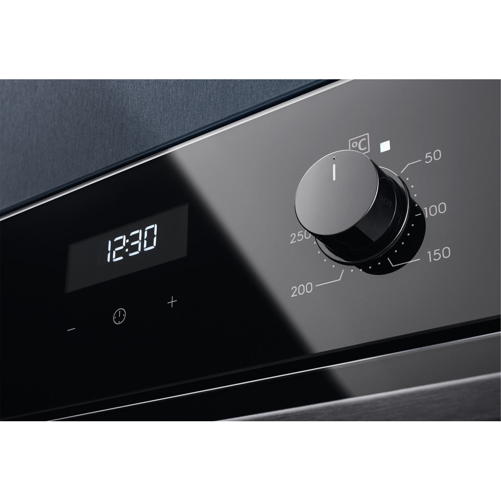 Einbau-Backofen EOK4B0K1