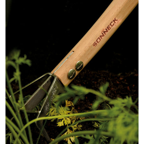 Raised bed weeding claw / with hardwood handle