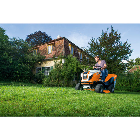 Stihl lawn tractor RT 4082