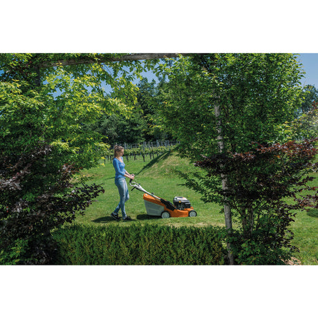 Stihl petrol lawnmower RM 650 VS